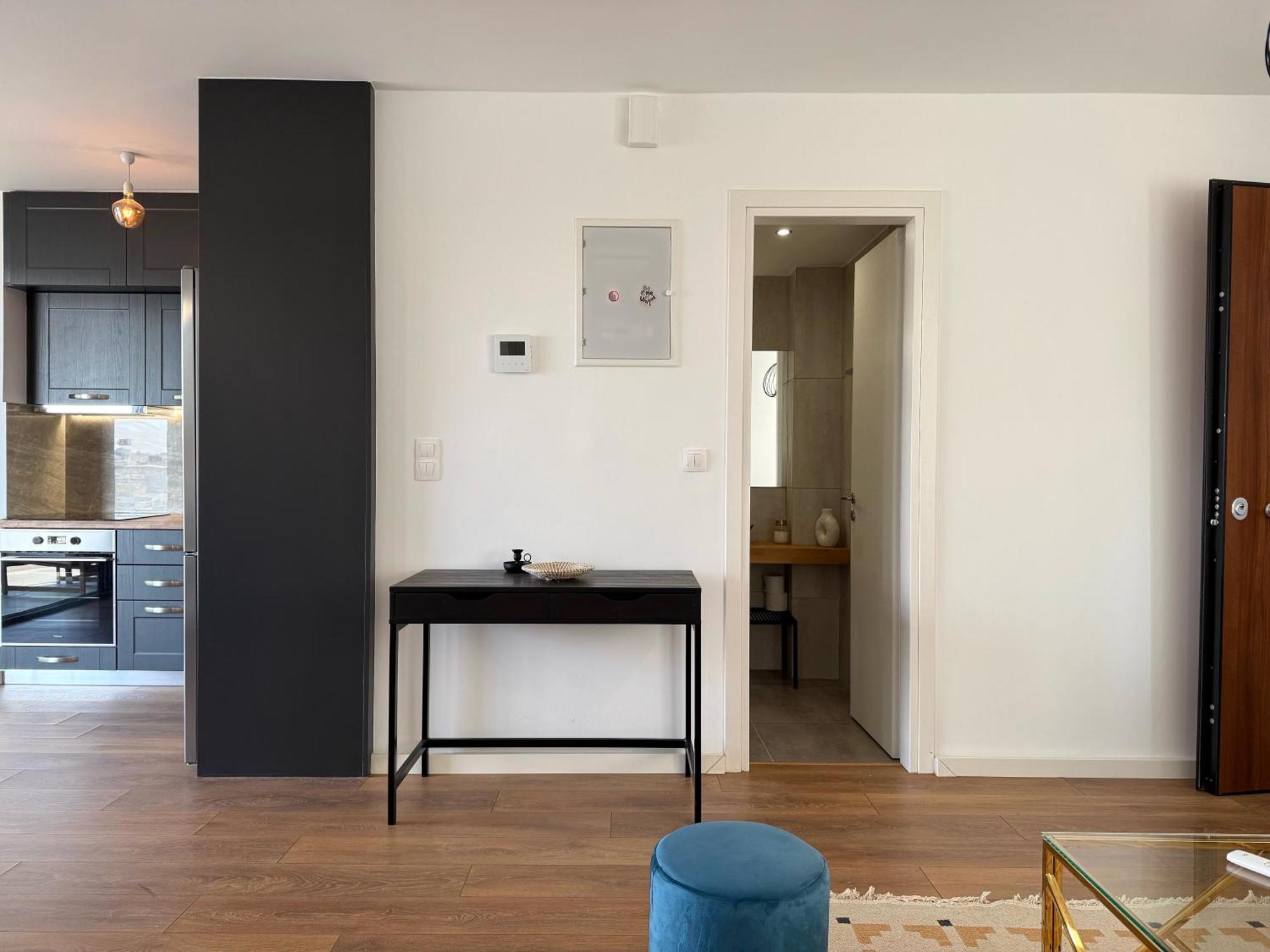 Apartment Th0 Futuristic Luxury Two Bedrooms With High-tech Amenities
