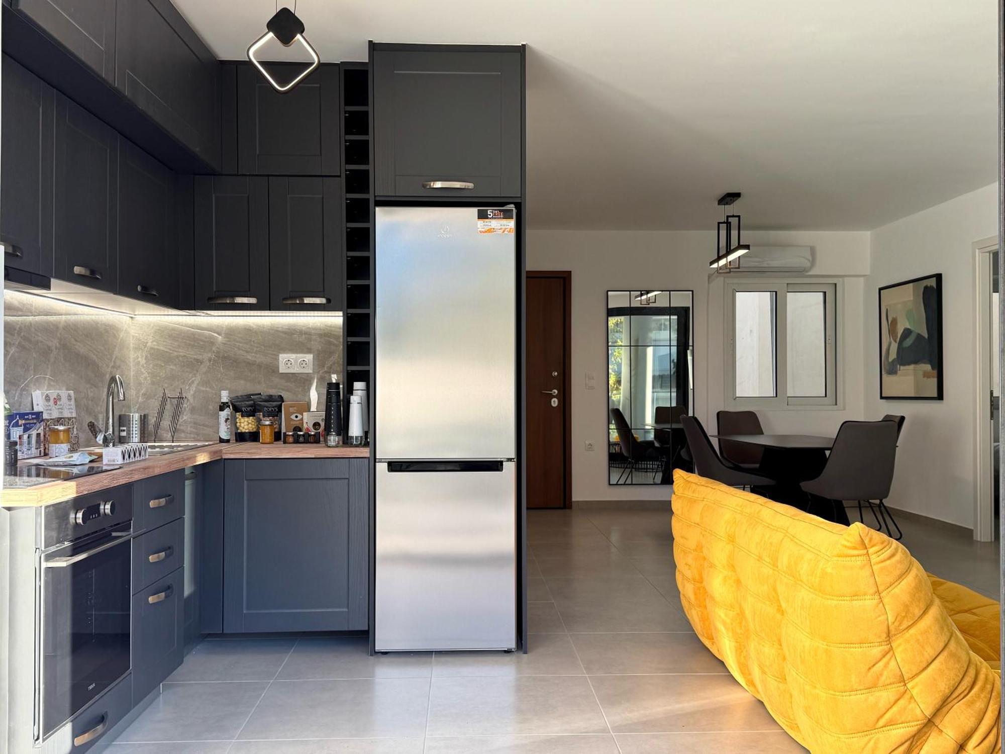Th0 Futuristic Luxury Two Bedrooms With High-tech Amenities Apartment