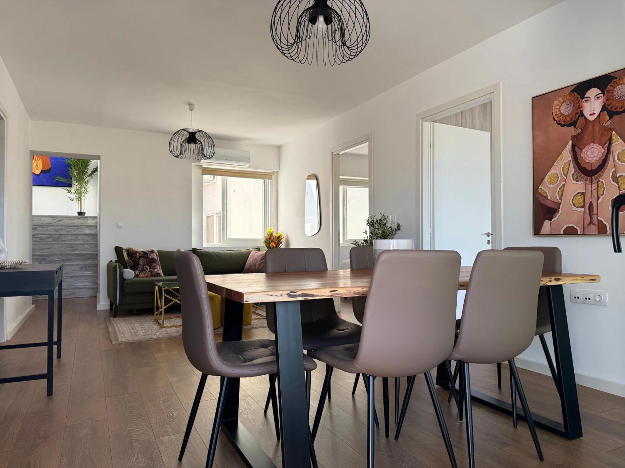 Apartment Th0 Futuristic Luxury Two Bedrooms With High-tech Amenities
