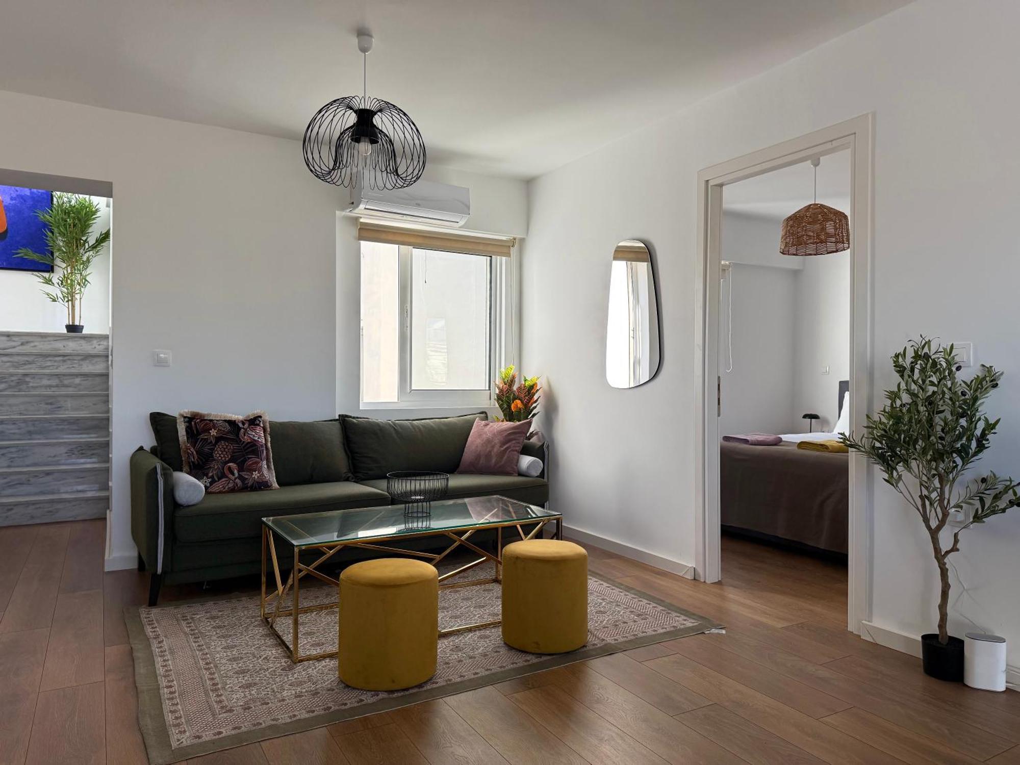 Th0 Futuristic Luxury Two Bedrooms With High-tech Amenities
