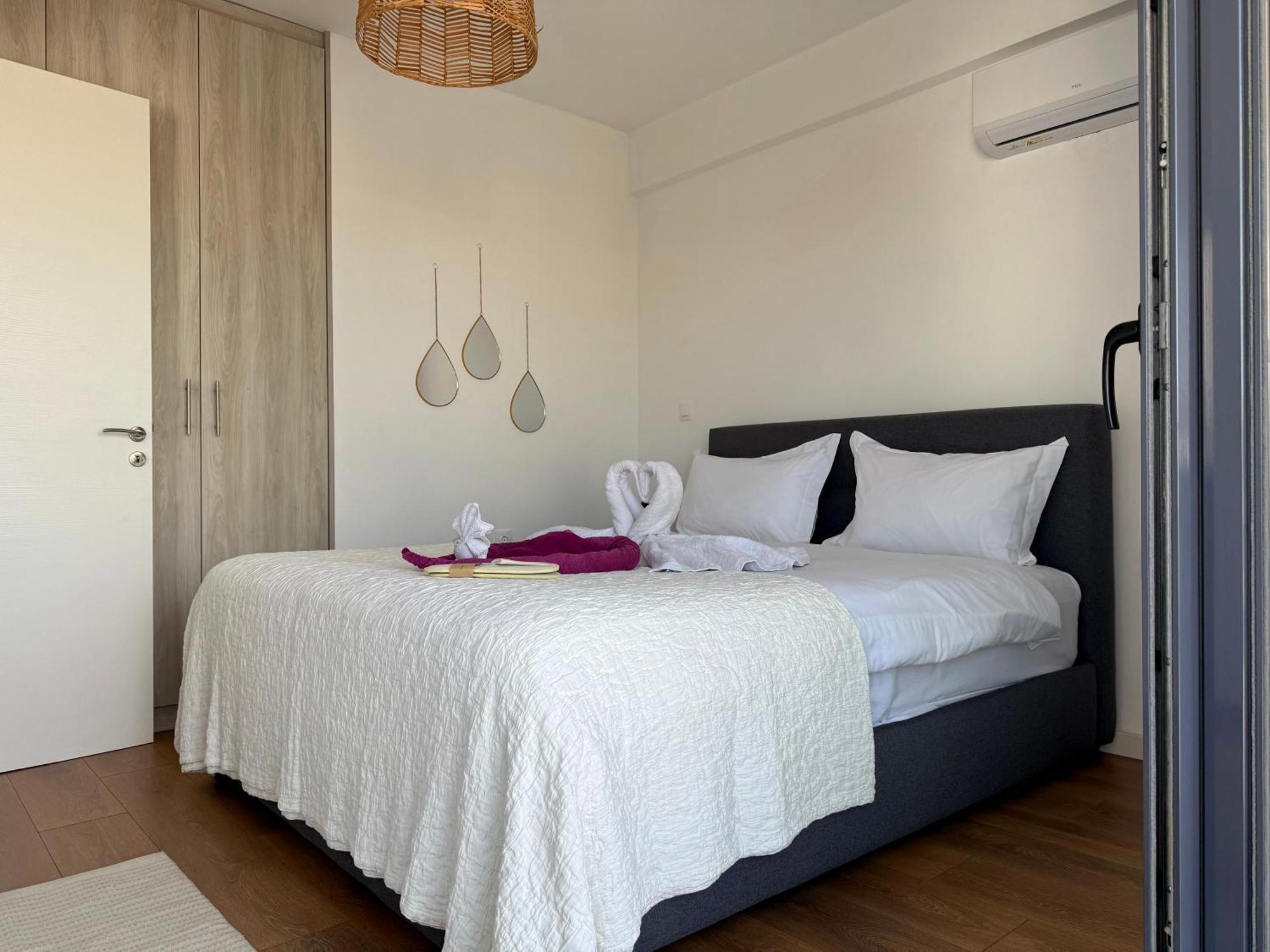 Th0 Futuristic Luxury Two Bedrooms With High-tech Amenities Apartment *