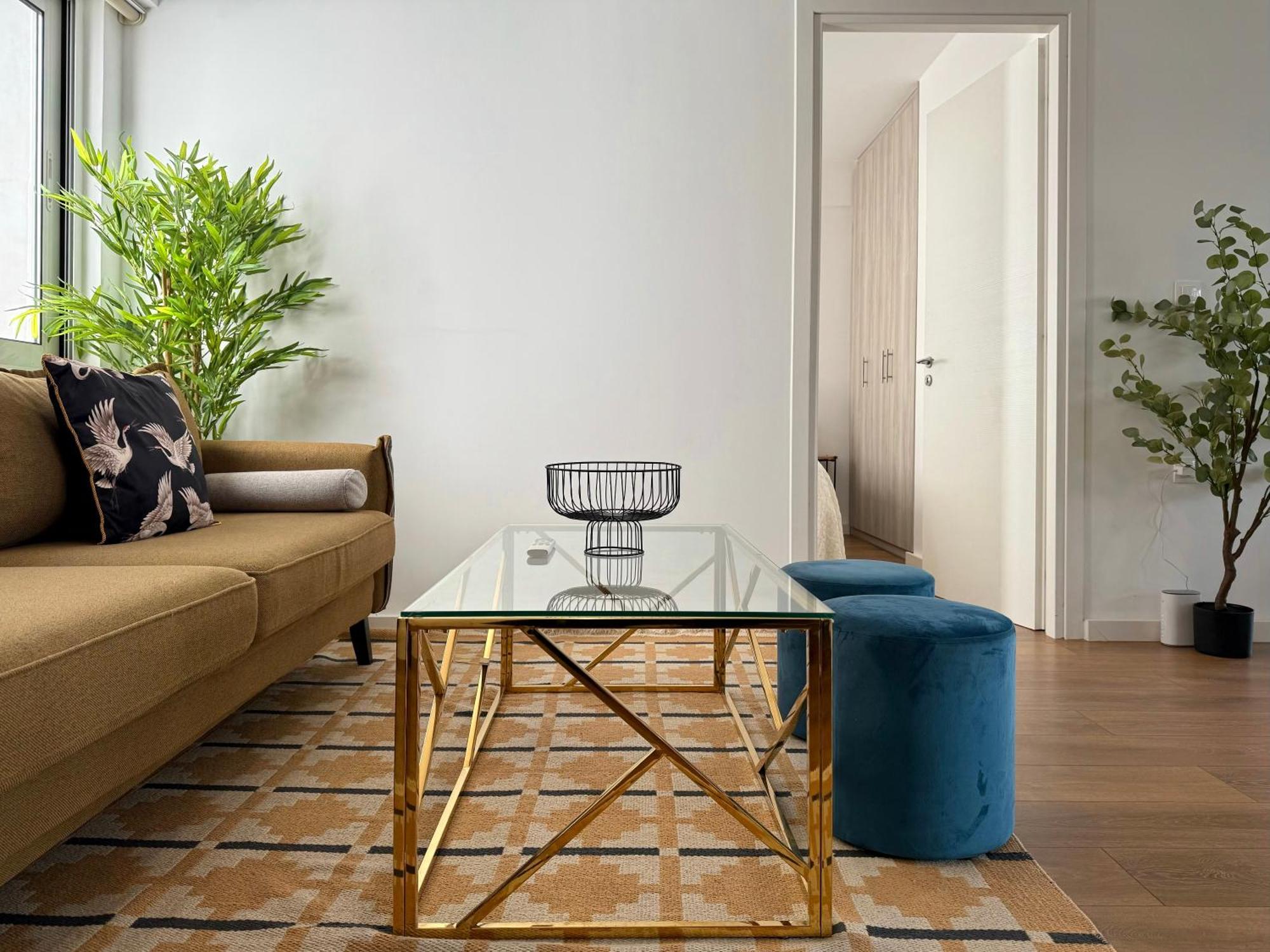 Apartment Th0 Futuristic Luxury Two Bedrooms With High-tech Amenities *