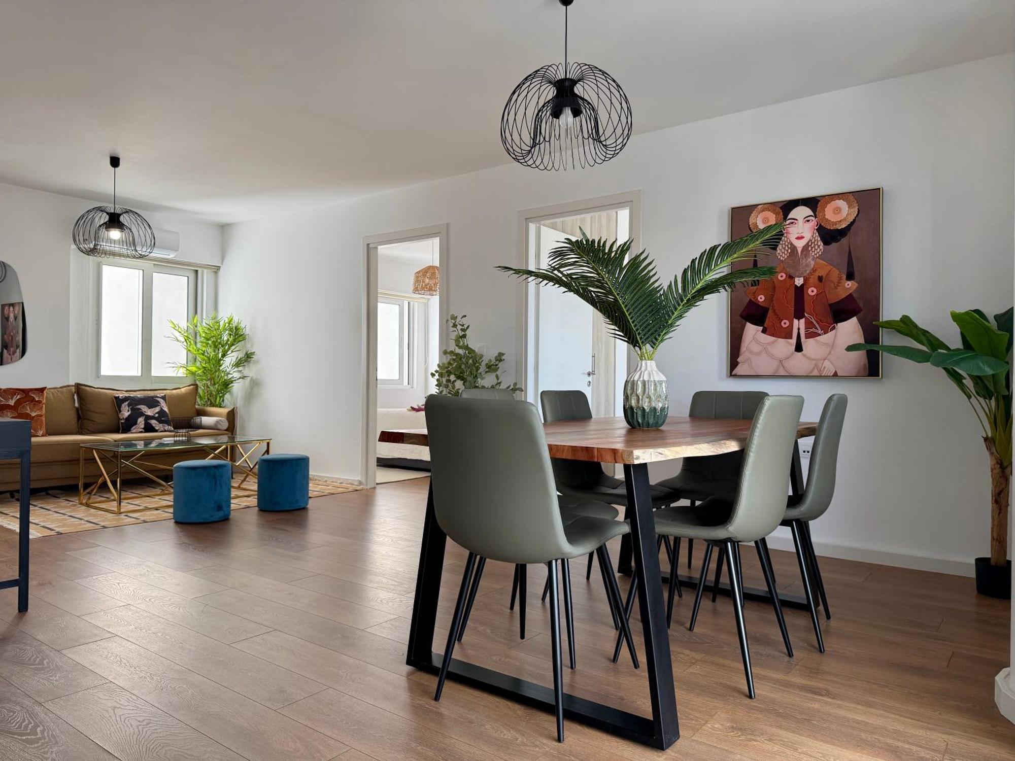 Th0 Futuristic Luxury Two Bedrooms With High-tech Amenities *