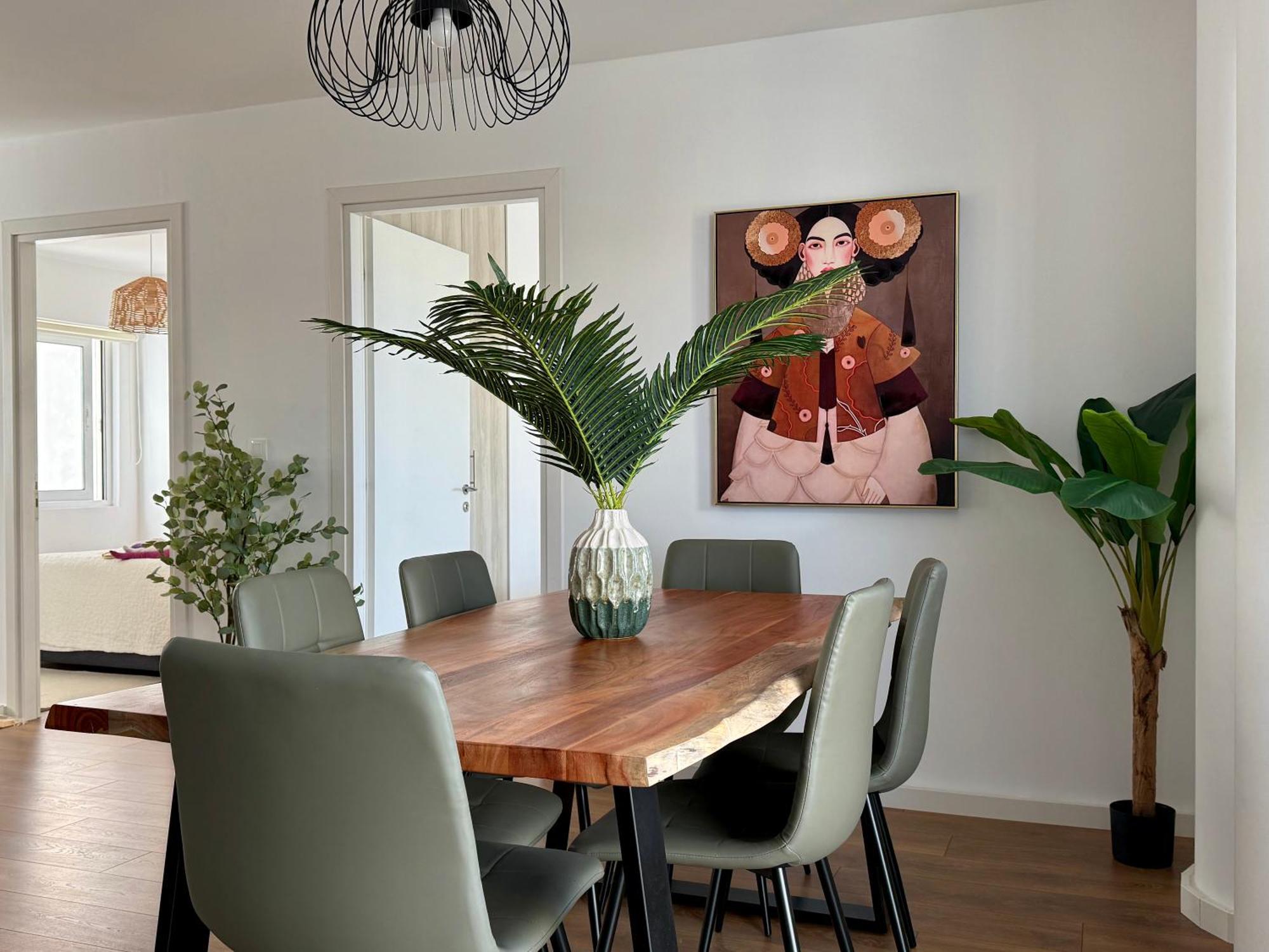 Th0 Futuristic Luxury Two Bedrooms With High-tech Amenities Apartment *