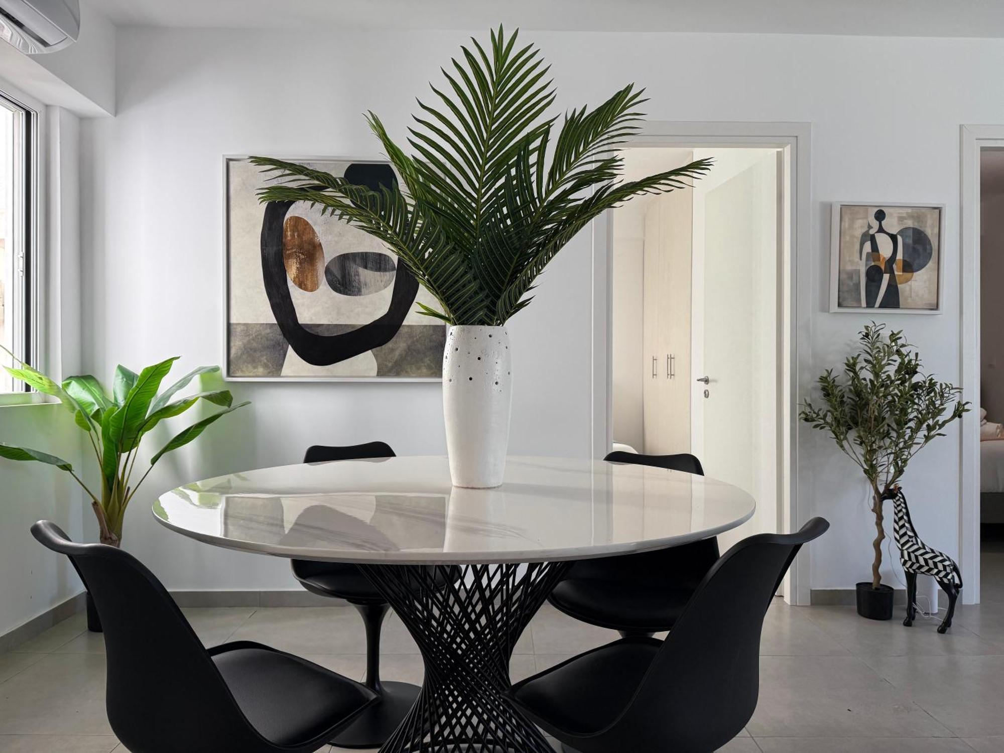 Th0 Futuristic Luxury Two Bedrooms With High-tech Amenities Apartment Athens