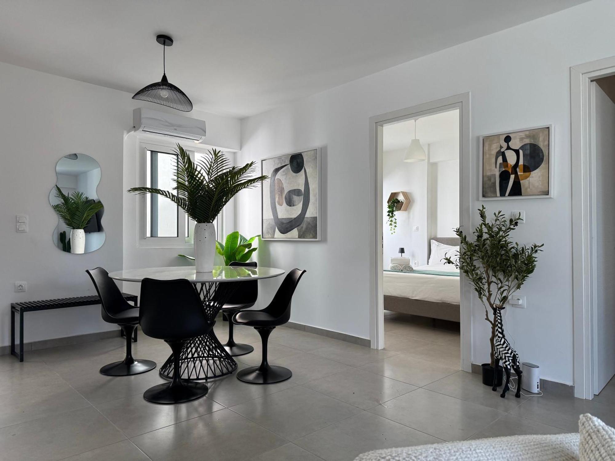 Th0 Futuristic Luxury Two Bedrooms With High-tech Amenities *