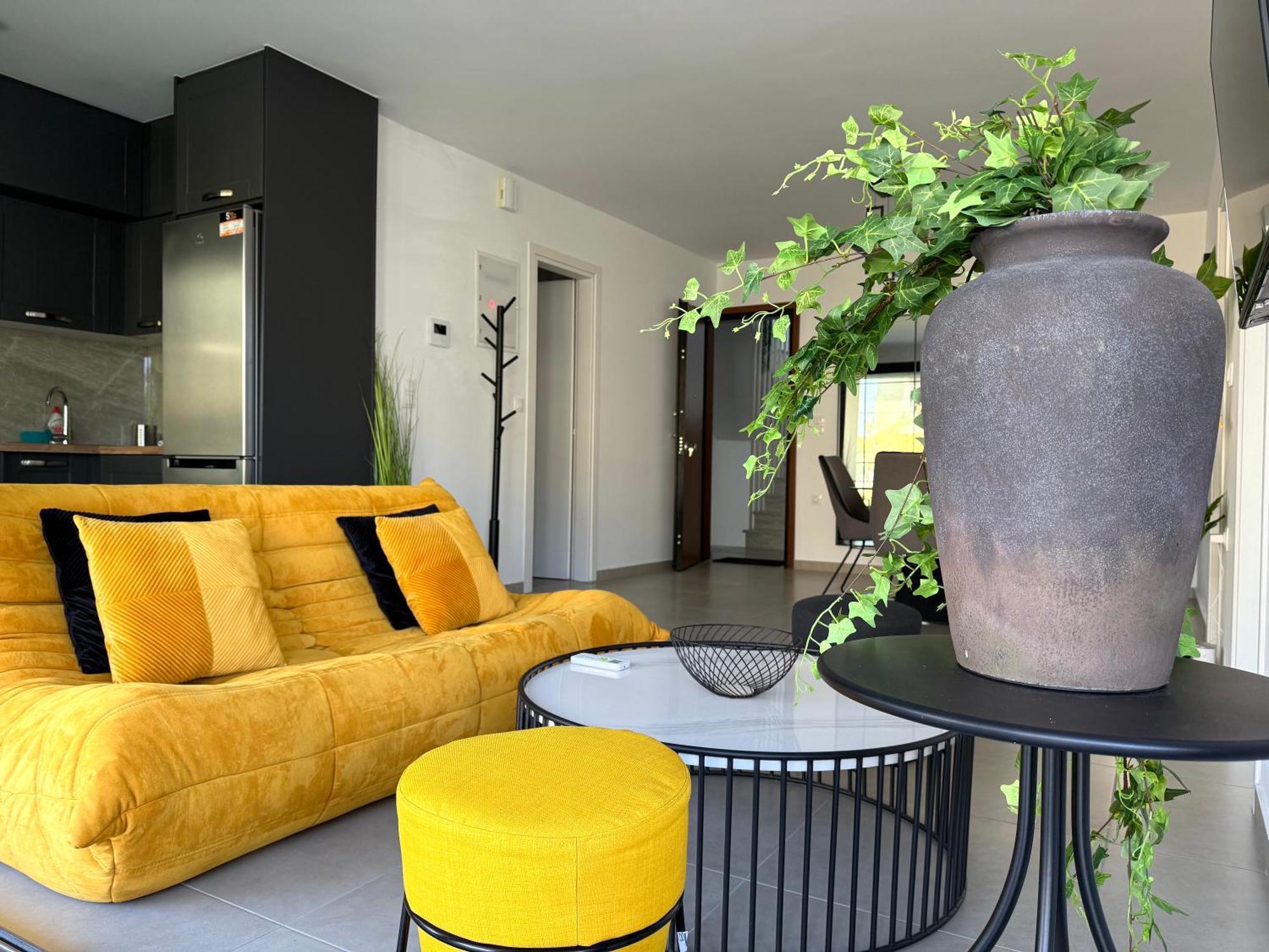 Apartment Th0 Futuristic Luxury Two Bedrooms With High-tech Amenities *